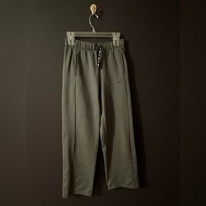 Nike gray woman’s sweatpants